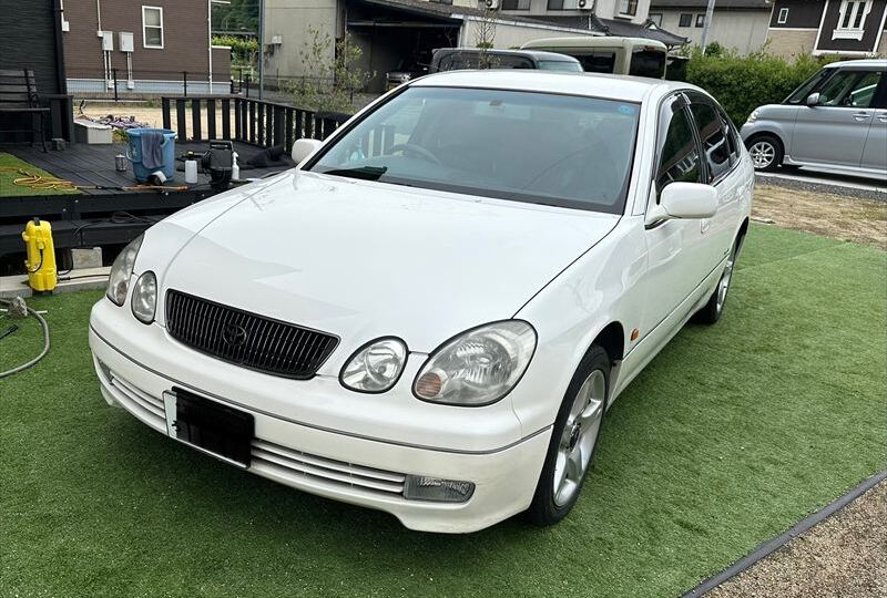 トヨタ　アリスト　V300　平成9年式　福山市神辺町S様より買取。修復歴あり・長期保管車でしたが、現地でバッテリー対応を行い安全に搬送しました。ハッピーカーズ福山店