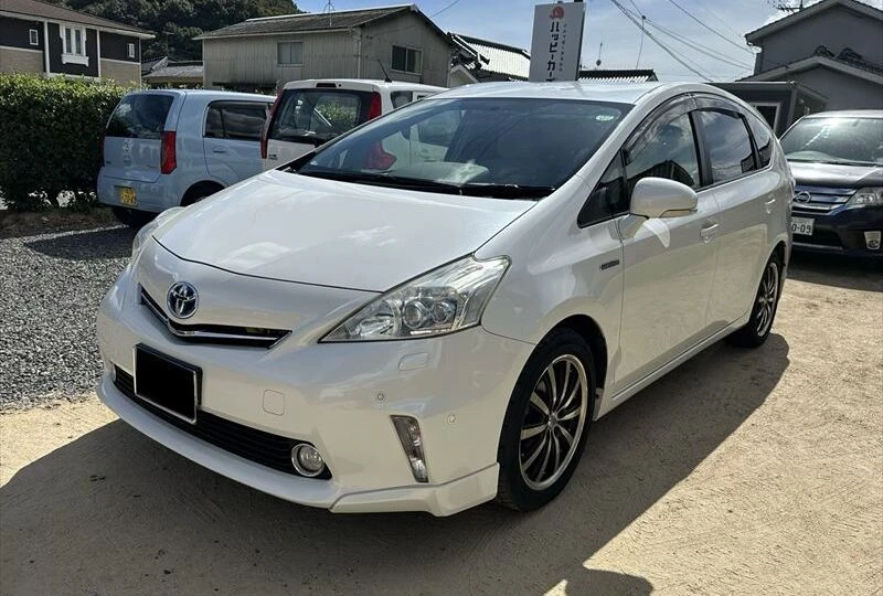 福山市神辺町S様より平成24年式トヨタ プリウスα Sツーリングセレクションを52万円で買取