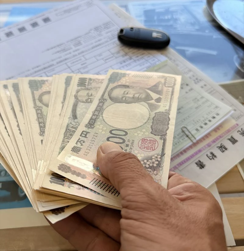 福山市で車買取のご契約後に即日現金でお支払いするハッピーカーズ福山店